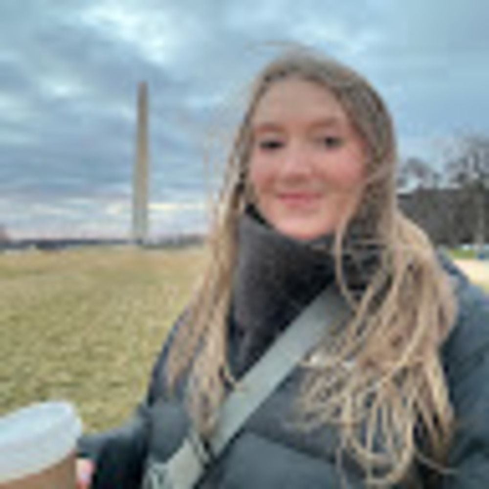 Meet your Posher, Lauren